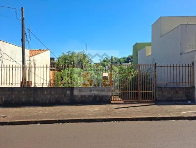 Casa para Venda, em S�o Joaquim da Barra, bairro BAIXADA, 2 dormit�rios, 1 banheiro, 3 vagas